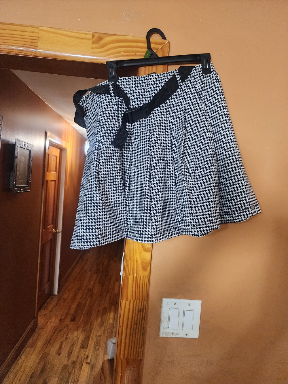 Angel Black & White Houndstooth Circle Skirt with Waist Tie